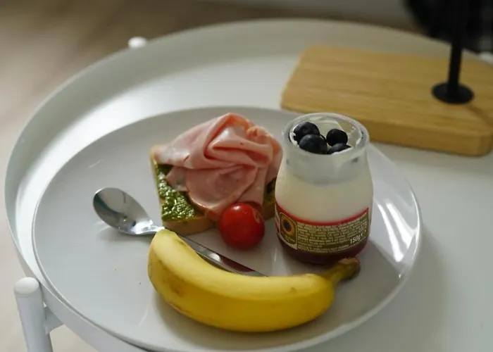 Renzo & Lucia Lakefront With Stunning Views Of Appartamento Malgrate