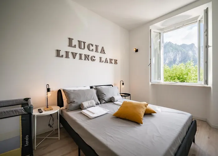 Renzo & Lucia Lakefront With Stunning Views Of Appartement Malgrate