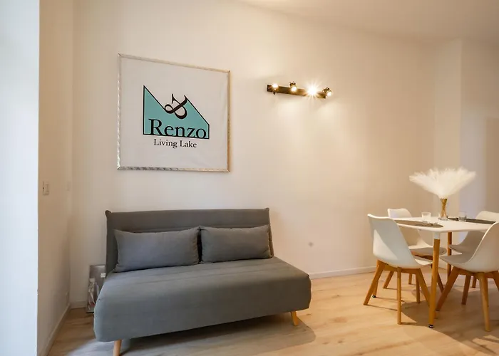 Renzo & Lucia Lakefront With Stunning Views Of Malgrate