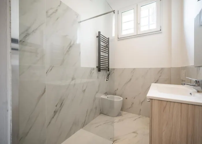 Renzo & Lucia Lakefront With Stunning Views Of Malgrate